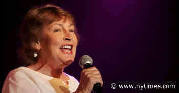 Helen Reddy, Singer Behind ‘I Am Woman,’ Dies at 78