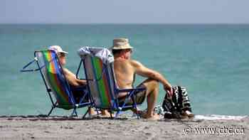 Why some snowbirds are still heading south this winter despite COVID-19 and a closed land border