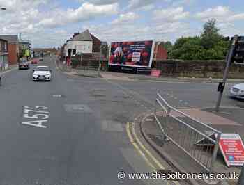 Police called after 4-vehicle crash on St Helens Road, Bolton - The Bolton News