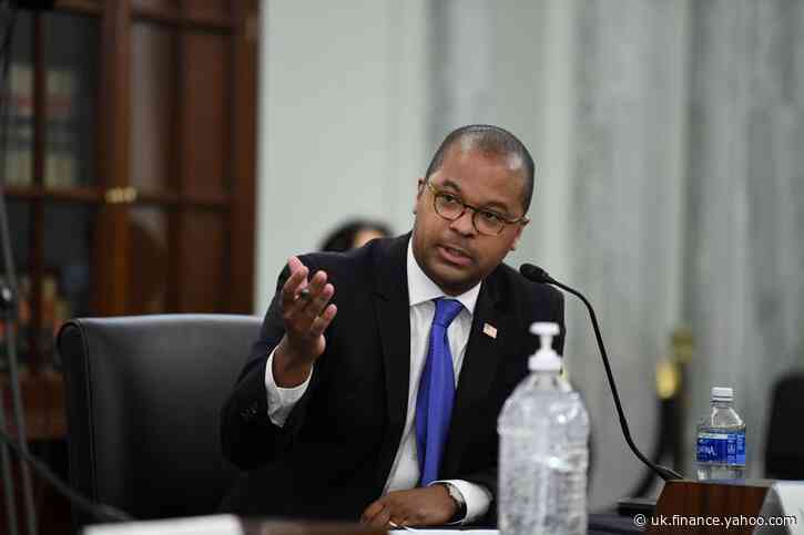 FCC commissioner calls for new scrutiny of undersea data cables
