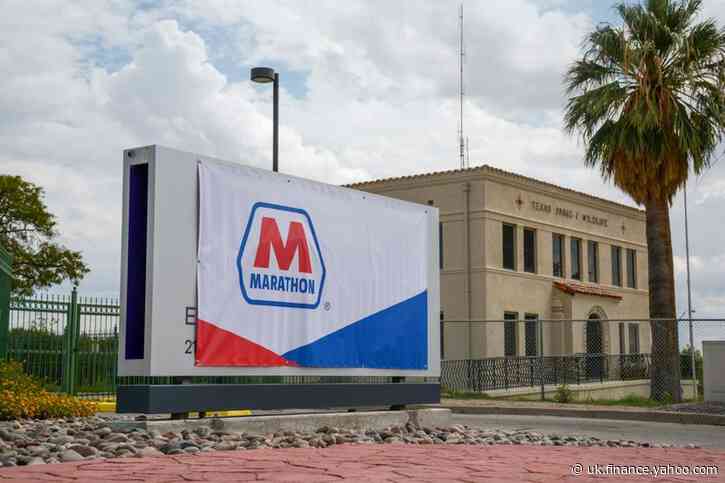 Top U.S. oil refiner Marathon Petroleum to lay off 12% of workforce