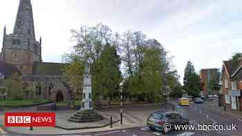 Care home visits halted over virus 'acceleration' - BBC News