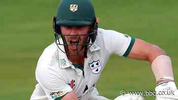 Tom Fell & Charlie Morris extend Worcestershire contracts