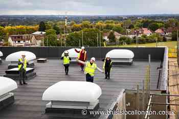 Kidbrooke Park Primary School hosts topping out ceremony