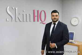 Manchester businessman Haroon wins Entrepreneur award - Asian Image