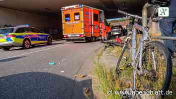 Hamburg: Beim Abbiegen übersehen: Radfahrer schwer verletzt