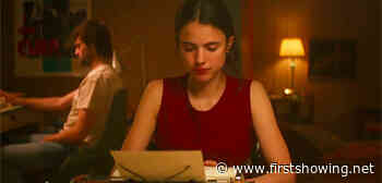 Margaret Qualley & Sigourney Weaver in Trailer for 'My Salinger Year'