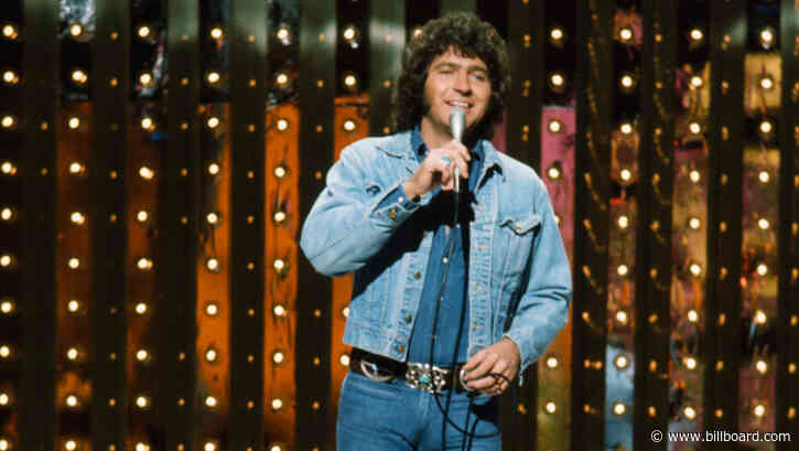 Forever No. 1: Mac Davis’ ‘Baby Don’t Get Hooked on Me’