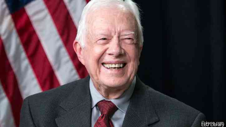 A mask and parade: Jimmy Carter celebrates 96th birthday