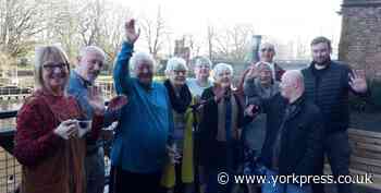 Doorstep shows to lift spirits