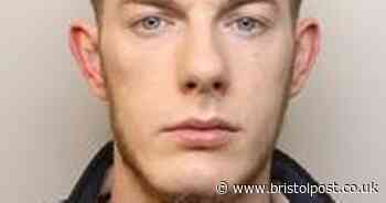 Gang smuggled three pistols from USA to UK