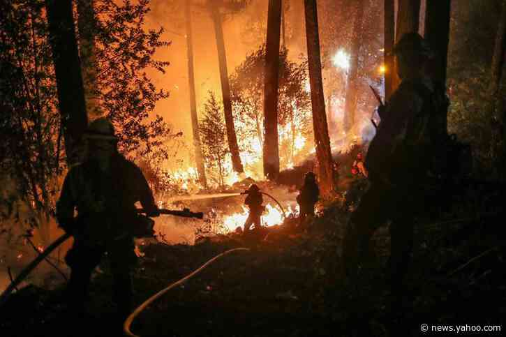 California wildfires threaten towns, wineries in dangerous weekend