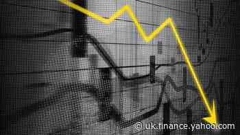 £5k to invest? I’d buy crashing UK shares in a Stocks and Shares ISA today to retire early