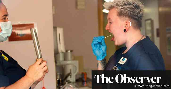 Surge of Covid cases in London health workers sparks fear of spread on wards