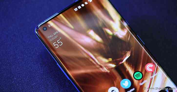 Save on the OnePlus 8 and PlayStation Plus this weekend