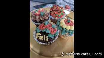 Fall cupcake decorating
