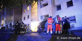 Großeinsatz in Hamburg: Brand in Wohnhaus: Mehrere Menschen gerettet - Hamburger Morgenpost