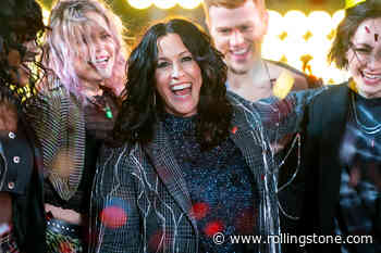 Alanis Morissette, ‘Jagged Little Pill’ Cast to Host Biden Fundraiser