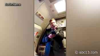 Houston airline attendant makes emotional final arrival announcement after losing job from United furloughs - KTRK-TV
