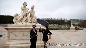 Sparkle, dance and postal service infuse Paris Fashion Week - Lethbridge News Now