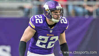Vikings safety Harrison Smith ejected from game after helmet-to-helmet hit on Texans tight end Jordan Akins