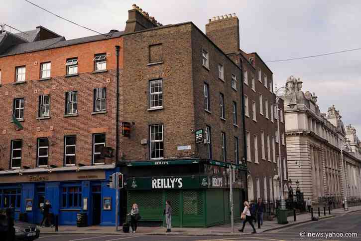 Irish health chiefs recommend return to full lockdown: sources