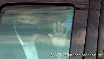 Donald Trump entlässt sich aus der Klinik