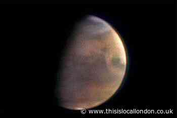 Mars to make closest approach to Earth in 17 years tonight
