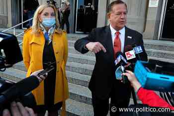 St. Louis couple indicted for waving guns at protesters