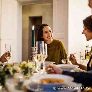 Viroloog Van Gucht geeft tips om thuis gasten te ontvangen: ‘Naast wijn en water hoort nu ook handgel op tafel te staan’
