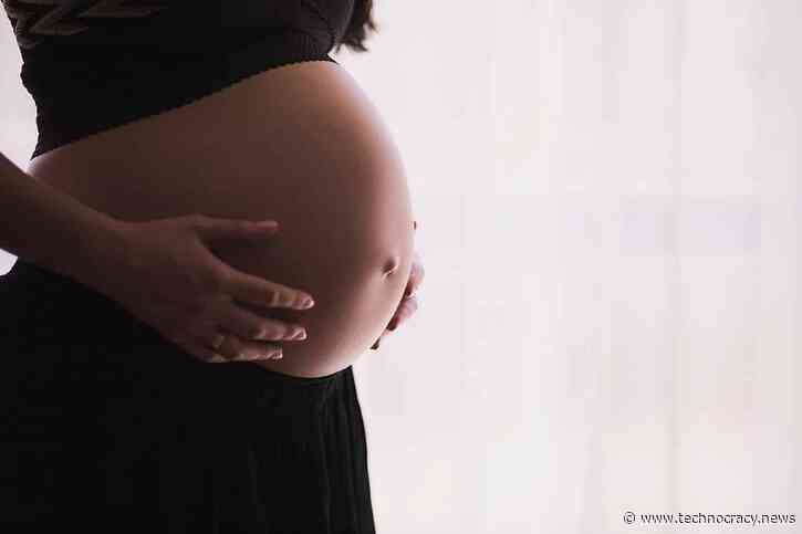 Demographic Crater: Singapore To Pay Citizens To Have Babies