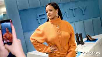 Rihanna apologizes to Muslim community after lingerie show plays sacred Islamic text