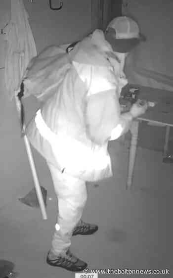 Attempted burglary at old Astley Bridge pub caught on CCTV