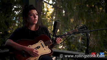 Watch Angel Olsen’s Intimate ‘Tiny Desk (Home) Concert’