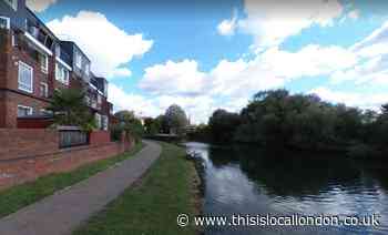 Body retrieved from River Lee after male falls in during police chase