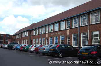 Bolton students told to turn off contact tracing app in class