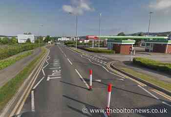 Teenager arrested after knifepoint robbery on The Linkway, Horwich - The Bolton News