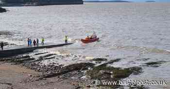 Sea swimmers left clinging to pier after getting into difficulty