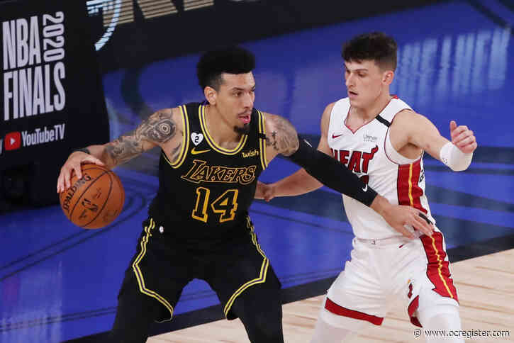 Lakers’ supporting cast can’t get them through final moments of Game 5