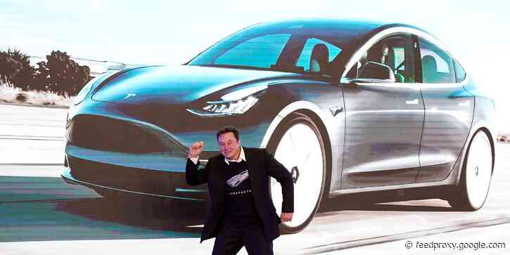 SCOTT GALLOWAY: Tesla is the story stock of the decade, and Robinhood is the fuel