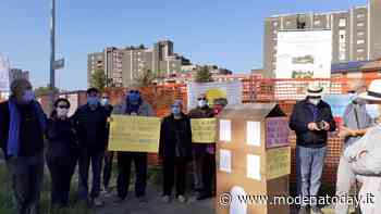 Residenze anziani, controcerimonia di Modena Volta Pagina per chiedere più investimenti - ModenaToday