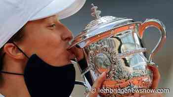 Just 19, ranked 54th, Swiatek wins French Open for 1st Slam - Lethbridge News Now