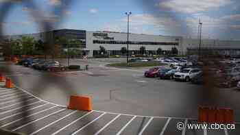 Tracking Amazon returns; a single-use plastic ban: CBC's Marketplace Cheat Sheet