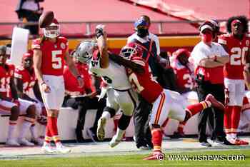Carr Helps Raiders Snap Chiefs' 13-Game Win Streak, 40-32