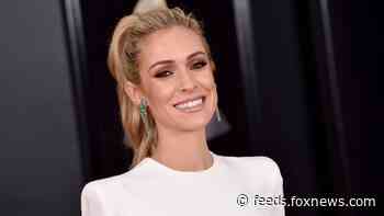 Kristin Cavallari kisses comedian Jeff Dye in Chicago after split from husband Jay Cutler