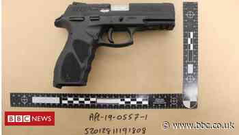 Gun smugglers jailed after undercover sting
