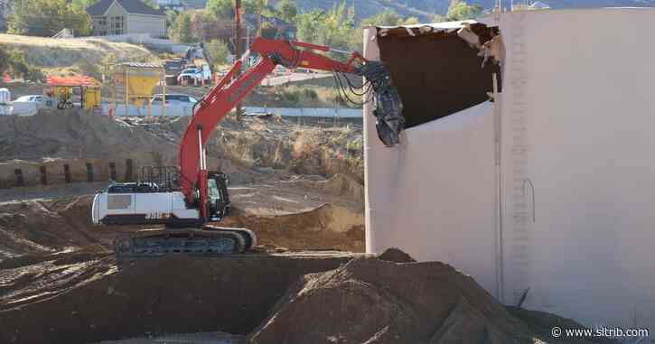 New freeway forces removal of iconic Layton water tank