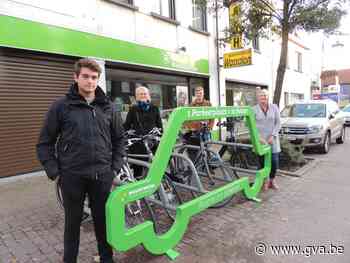 Dennis en Robbert maken mobiel fietsrek dat zo groot is als een auto - Gazet van Antwerpen