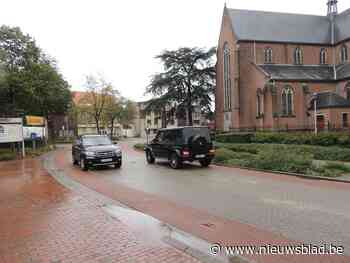 Gemeentebestuur wil fietsers uit gevaarlijke bocht in Dorpss... (Wuustwezel) - Het Nieuwsblad