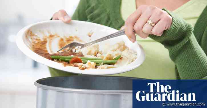 Households could save £858 a year by cutting food waste, trial suggests